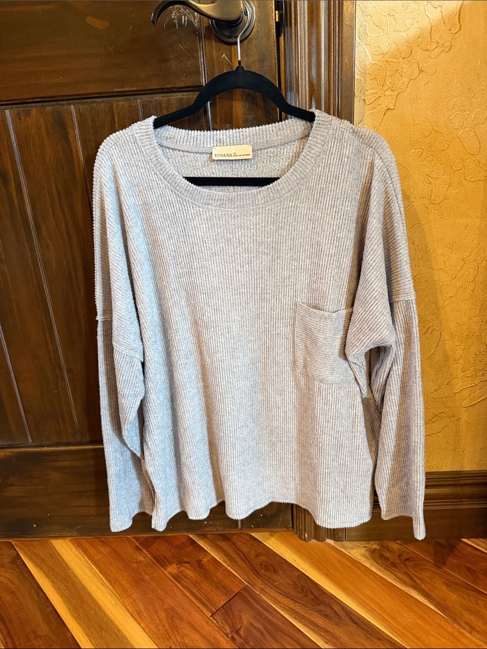 Zenana Outfitters Light Gray Ribbed Crewneck Sweater with Pocket